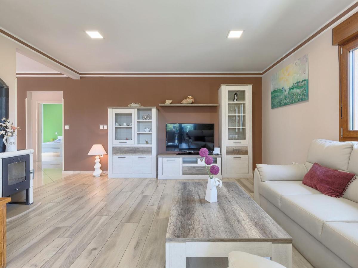 Holiday Home Villa Aniva By Interhome Zminj Exterior photo